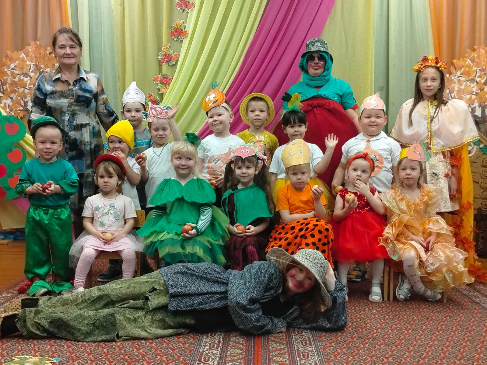 Осень в гости к нам пришла.
